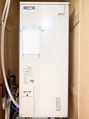 温水器交換済。温水器は高額なので交換してあると安心です