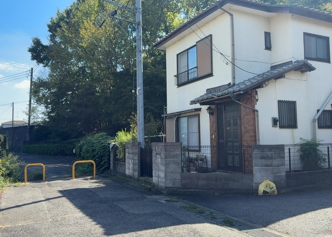 人が暮らすうえで日光は大切な要素となります。日当たりの良さは譲れないポイントですね。併せて近くに大きな建築物の建築予定がないか、あるいはそれが可能な土地が近くにないか事前に確認することもお勧めします。