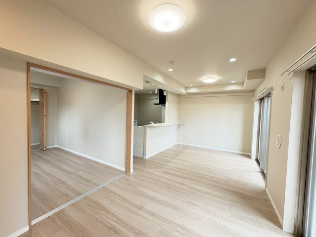 家族のコミュニケーションが広がる、居心地の良いリビングです