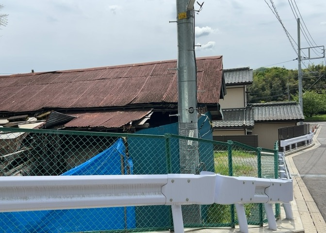 家を建てる前提で土地を探している場合、地盤の丈夫さは譲れない条件の一つです。地盤が脆弱だと追加工事が必要となります。また、過去に地盤沈下や液状化現象を起こした土地は、できるだけ避けた方がいいでしょう。
