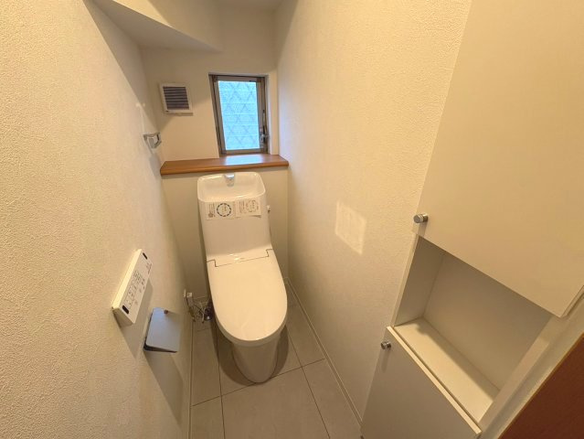 清潔感とうれしい機能性を兼ね備えた、使いやすいシャワートイレ。