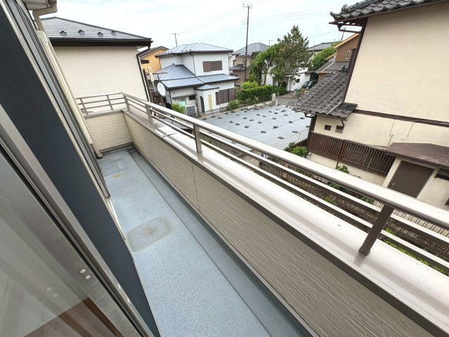 南東向きバルコニーで陽当り良好