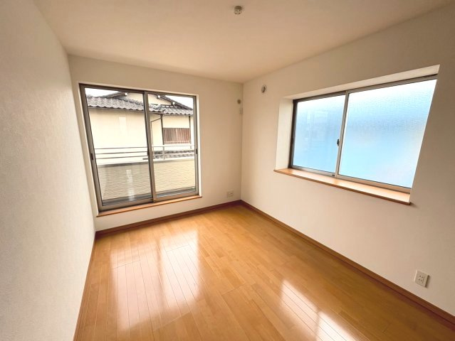 洋室6帖・収納付きで、お部屋がすっきり片付きます