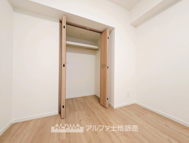 【Go　filled　with　memories】　◆ありったけの◆住空間をよりよくするためには大切な収納スペース。時が経ち思い出がここに詰まっていく。