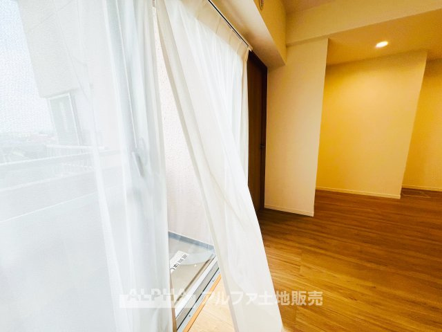 【A　warm　space】◆心がほどける場所◆　ゆとりある空間が、日常に静かな余白をつくる住まい。人を迎えることが自然になり、暮らしのリズムも穏やかに整っていく。