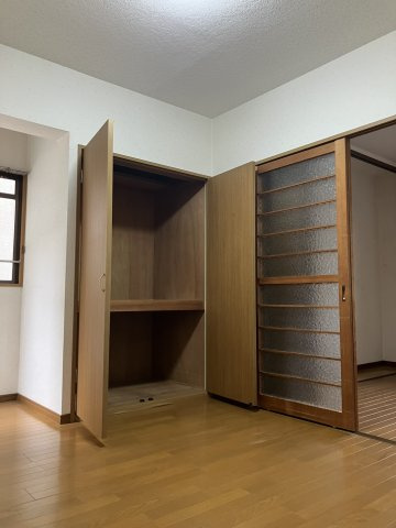 広々とした洋室です