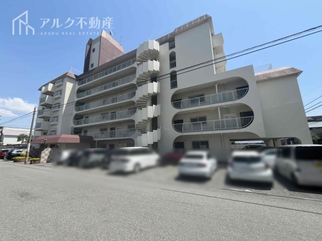 鉄筋コンクリート造陸屋根6階建5階部分