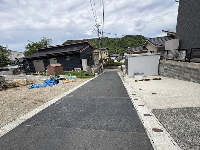 現地写真。前面道路です。