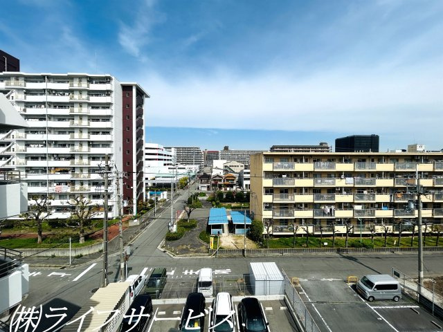 バルコニーからの眺望／目の前駐車場につき良好です！