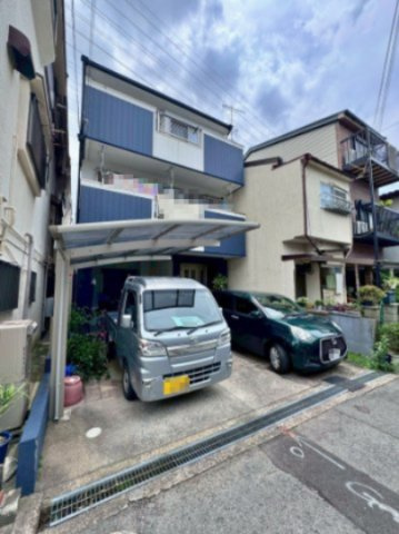 カーポート付きで雨からも守れます！