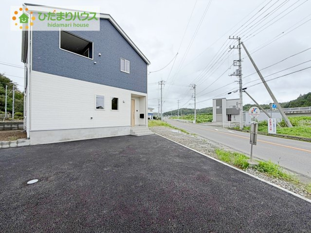 マイホームなら駐車場代がかかりません。しかも、自宅の駐車場で洗車ができます！今までコイン洗車に行っていた手間も省けて、節約にもつながります(^^♪