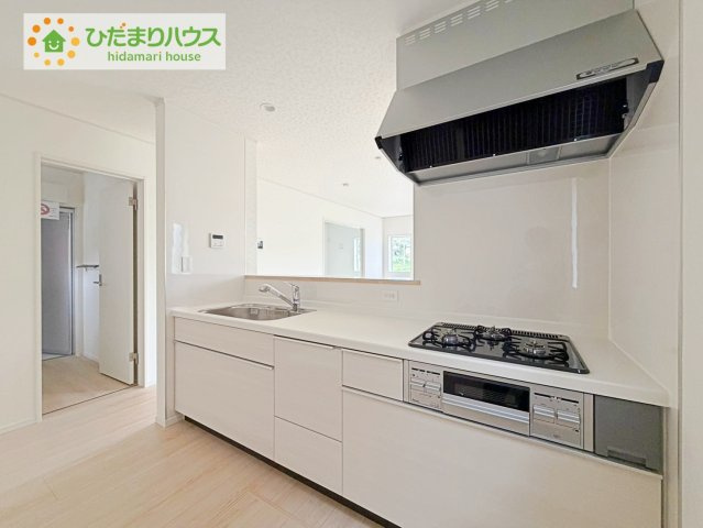 LDKと一体の空間を演出してくれる、オープンキッチン!(^^)!