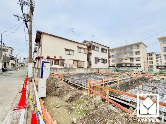 広々15.7帖のLDKが魅力。家族全員がリラックスできる、ゆったりとした快適リビングで温かい団らんの時間を。