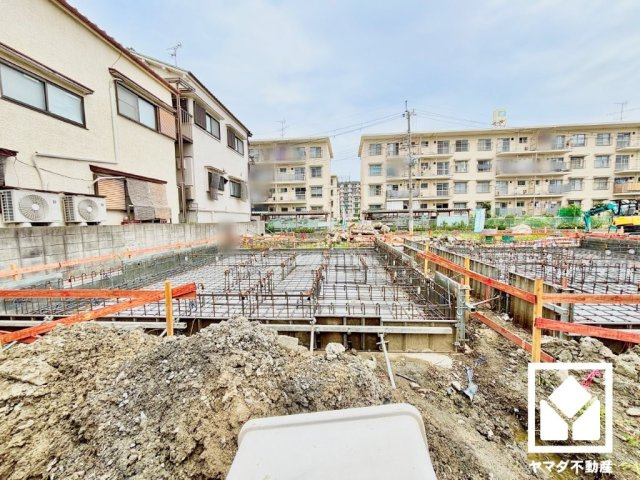 室内洗濯機置場がございますので、天候に左右されず洗濯していただけます。