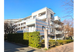 蓮生寺公園通り三番街の外観