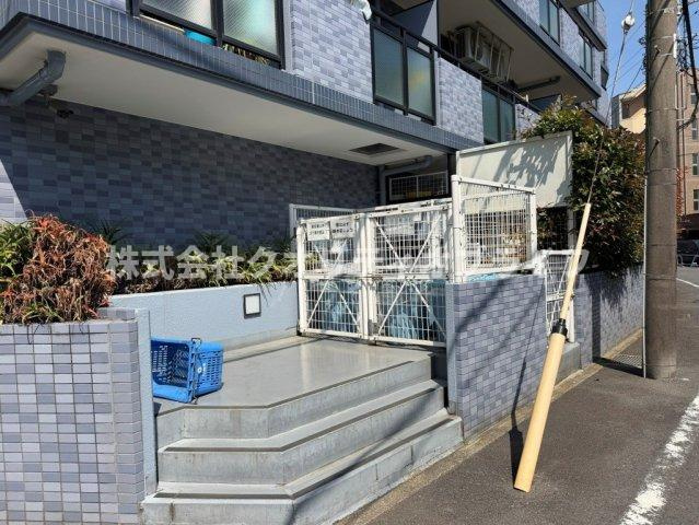 ゴミ捨て場もきれいに管理されています