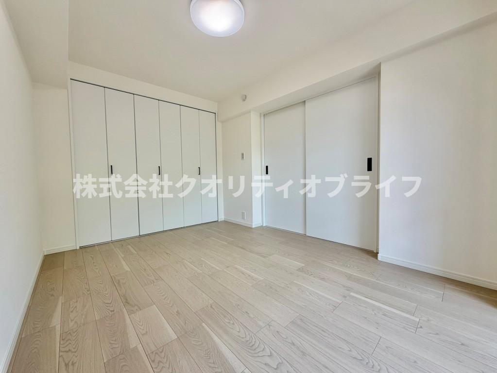 リビング横の洋室