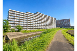 岩槻スカイハイツの外観