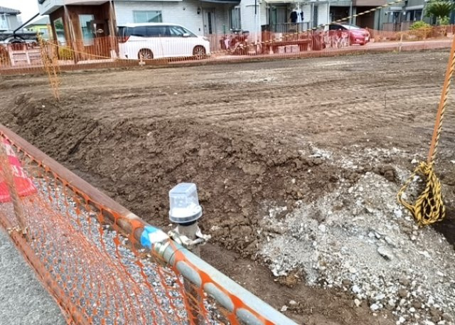 土地を買う際、住む地域の自治体や福祉の補助制度にも注目してみましょう。子供や老人の医療補助やゴミ出しのルールなど、自治体によってルールに大きな違いがあるため、暮らしやすい土地で判断するとよいでしょう。