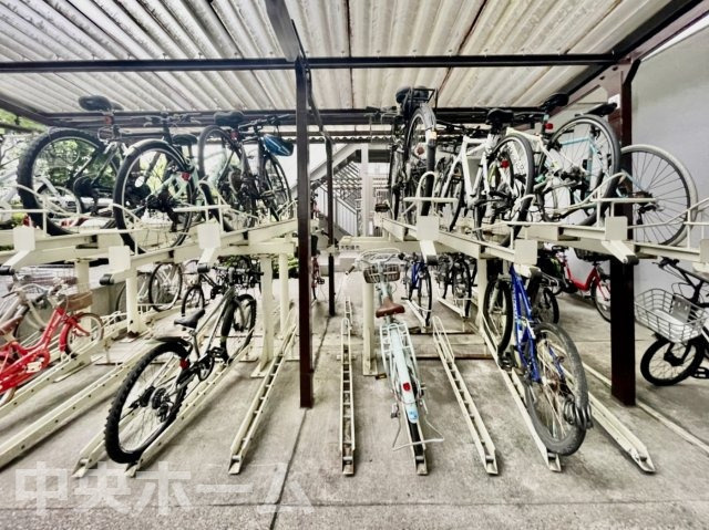 【自転車置き場】最新の空き状況や費用などの詳細は担当スタッフまでお問い合わせください。