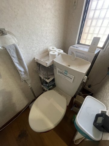 【筑西市下野殿4LDK平家中古住宅のトイレ】