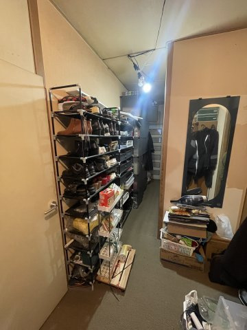 【筑西市下野殿4LDK平家中古住宅の玄関】