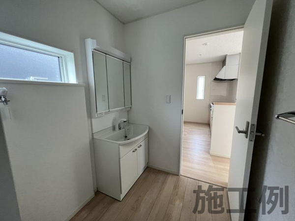 【中央区共和3丁目新築戸建て　第6-3号棟の独立洗面台】