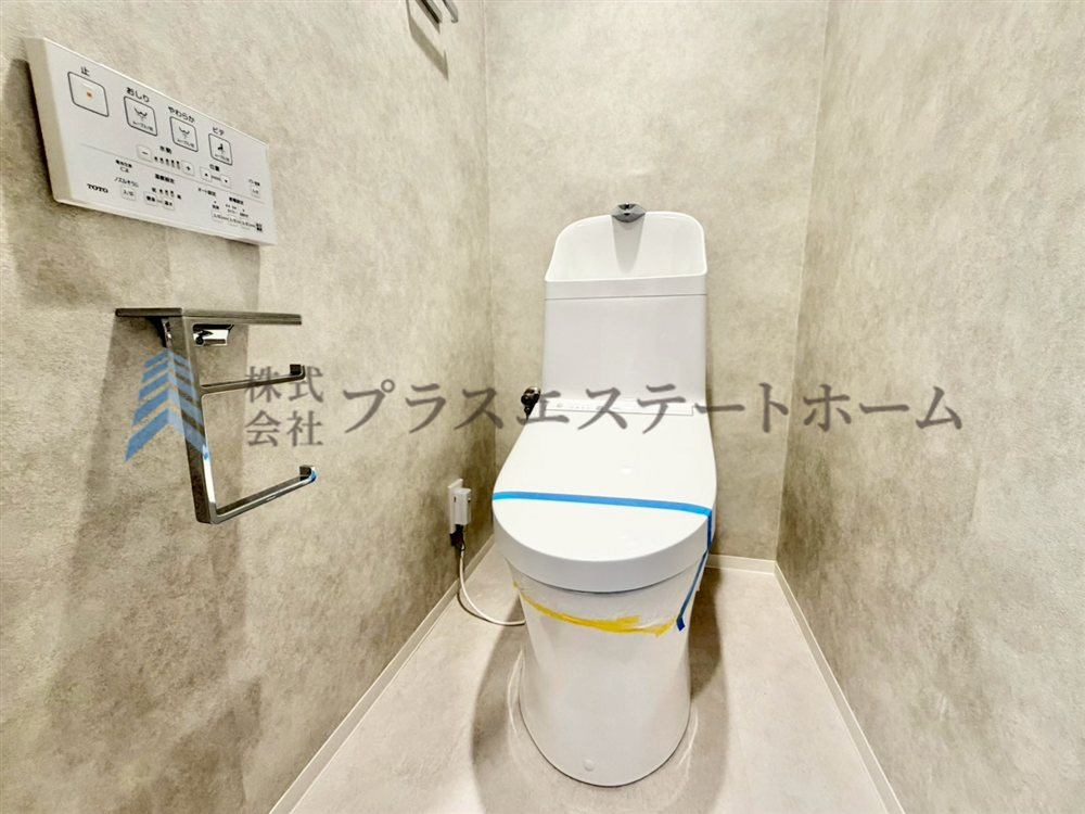 きれいをまもるせいけつトイレ♪お掃除はサッとひとふきで完了！　少ない水で汚れをしっかり洗い流します♪