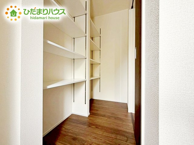 収納スペースが広いため、布団や季節家電など大型のものを収納できますね