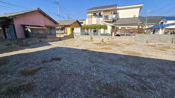 【甲府市千塚3丁目　売地の外観】