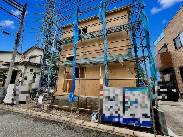 全居室に収納がある4LDK！キッチン・洗面・浴室がまとまった水回り動線で、家事の移動もスムーズです！南向きバルコニーで陽当り良好！駐車スペース2台可(車種による)！
