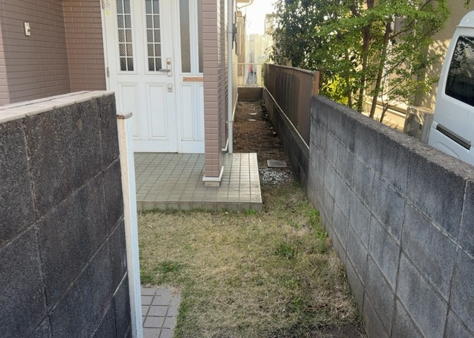 土地の面積＝住宅面積ではありません。建ぺい率の問題などで、土地のある場所によって住宅を建てられる面積は限られています。高さもしかり、「土地」という言葉の中には、建築条件も含まれると考えておきましょう。