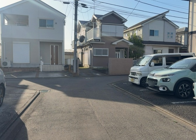 土地探しをしていると都市計画区域という言葉を目にすると思います。法律によって、都道府県知事や国土交通大臣が指定するエリアのことを指しており、都市計画区域は市街化区域と市街化調整区域に分けられています。