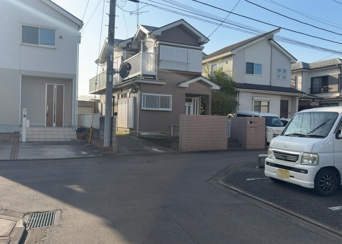 物件の詳細については、現地を見てわかること以外に、役所や法務局などで調べないとわからないことがあります。そのため、現地に行く場合は、もしこの物件を買ったらどのような生活ができるかをイメージしましょう。