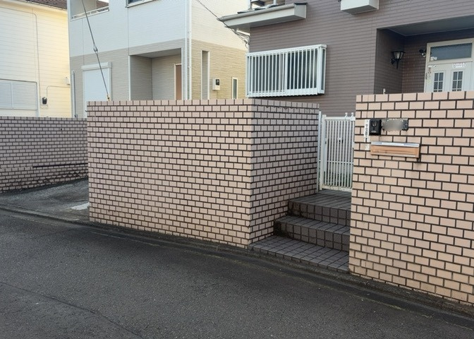 人が暮らすうえで日光は大切な要素となります。日当たりの良さは譲れないポイントですね。併せて近くに大きな建築物の建築予定がないか、あるいはそれが可能な土地が近くにないか事前に確認することもお勧めします。