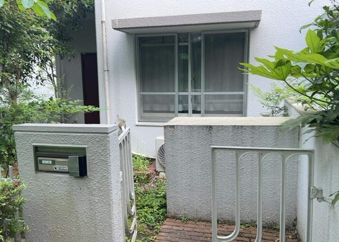 マンションのエントランスには、もともと風よけや防犯の役割がありますが、マンションによって宅配ボックスなどの設備が備わっている所もあります。日々の生活をイメージしながら生活しやすさをチェックしましょう。