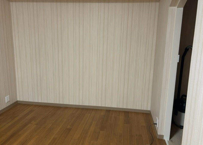 直線タイプはLとDKを一直線に並べた形で対面キッチンのタイプです。一般的なのでよく見かけるかもしれません。直線タイプに似た直接アイランドタイプは、キッチンとダイニングの間に壁がない分広く感じられます。