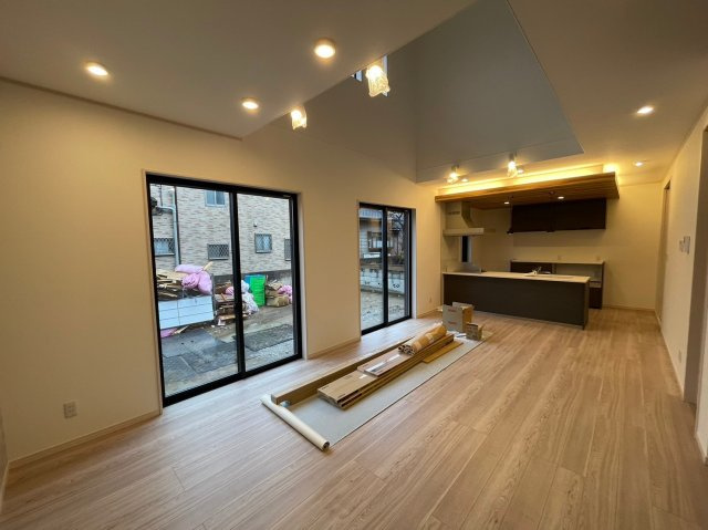 弊社施工作品例　施工作品例につき実物とは異なります。