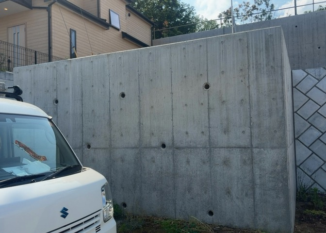 物件の詳細については、現地を見てわかること以外に、役所や法務局などで調べないとわからないことがあります。そのため、現地に行く場合は、もしこの物件を買ったらどのような生活ができるかをイメージしましょう。