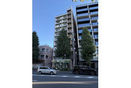 中野区本町の中古マンションの外観