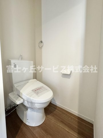 1Fトイレです　2Fにも同タイプのトイレがあります