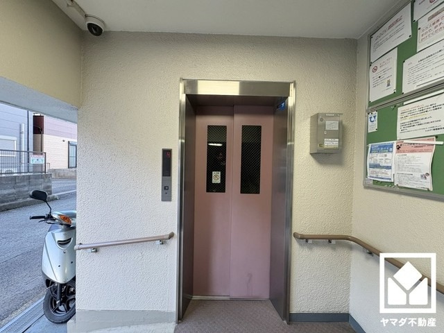 防犯カメラが設置されておりセキュリティにも配慮されています。