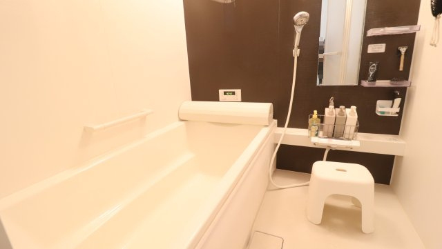 すっきりとしたデザインとお手入れのしやすさで、毎日がもっと快適に。“きれいが続く”がうれしいお風呂です　