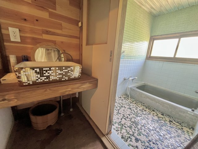 落ち着いた雰囲気と歴史を感じられます。