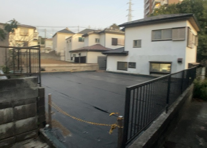 物件の詳細については、現地を見てわかること以外に、役所や法務局などで調べないとわからないことがあります。そのため、現地に行く場合は、もしこの物件を買ったらどのような生活ができるかをイメージしましょう。
