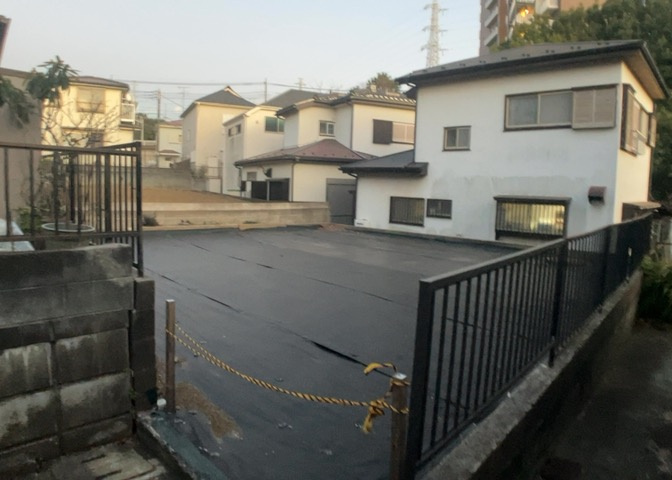 隣家の土地はどうなっているのか、生活利便施設が近くにあるのか、学校まで近いかなど、お客様のライフスタイルにあわせたイメージが重要です。また、近くにあると困る施設が近くにないかも確認するといいでしょう。