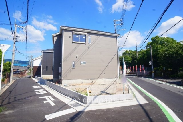 角地☆【前面道路：南西側幅員5.3ｍ×北側幅員3.5ｍ】