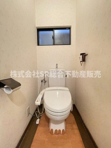 トイレが2ヵ所あるので朝の忙しい時間帯でも安心です！