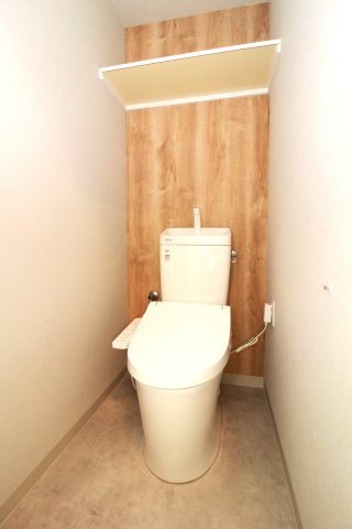 【新品】トイレ本体、温水洗浄便座交換済み♪