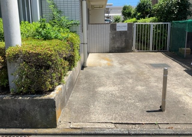 マンションの駐輪場は、事前に空きがあるか確認を取ると安心です。せっかく入居したのに駐輪スペースがない！なんてことになったら大変ですよね。そこで、内見時や購入前にはまず事前に確認しておくと良いでしょう。